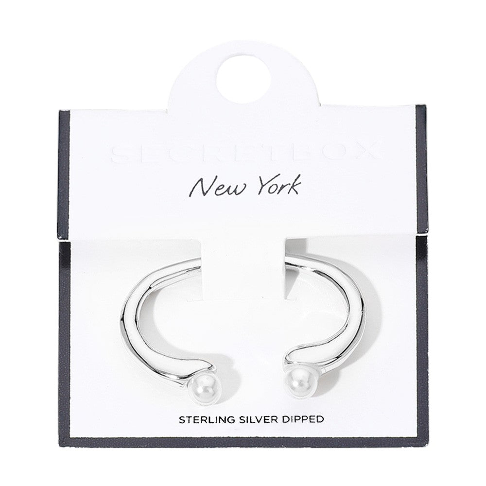 Rhodium SECRET BOX_Sterling Silver Dipped Pearl Tip Two Finger Ring is crafted with high-quality sterling silver and is finished with a delicate pearl tip. It adds a touch of elegance and sophistication to any outfit, perfect for formal occasions or everyday wear. Its unique design allows for a secure fit on two fingers, making it a versatile and stylish accessory.  
