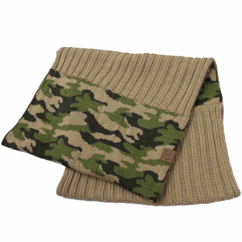 C.C Ribbed Knit Scarf With Camouflage