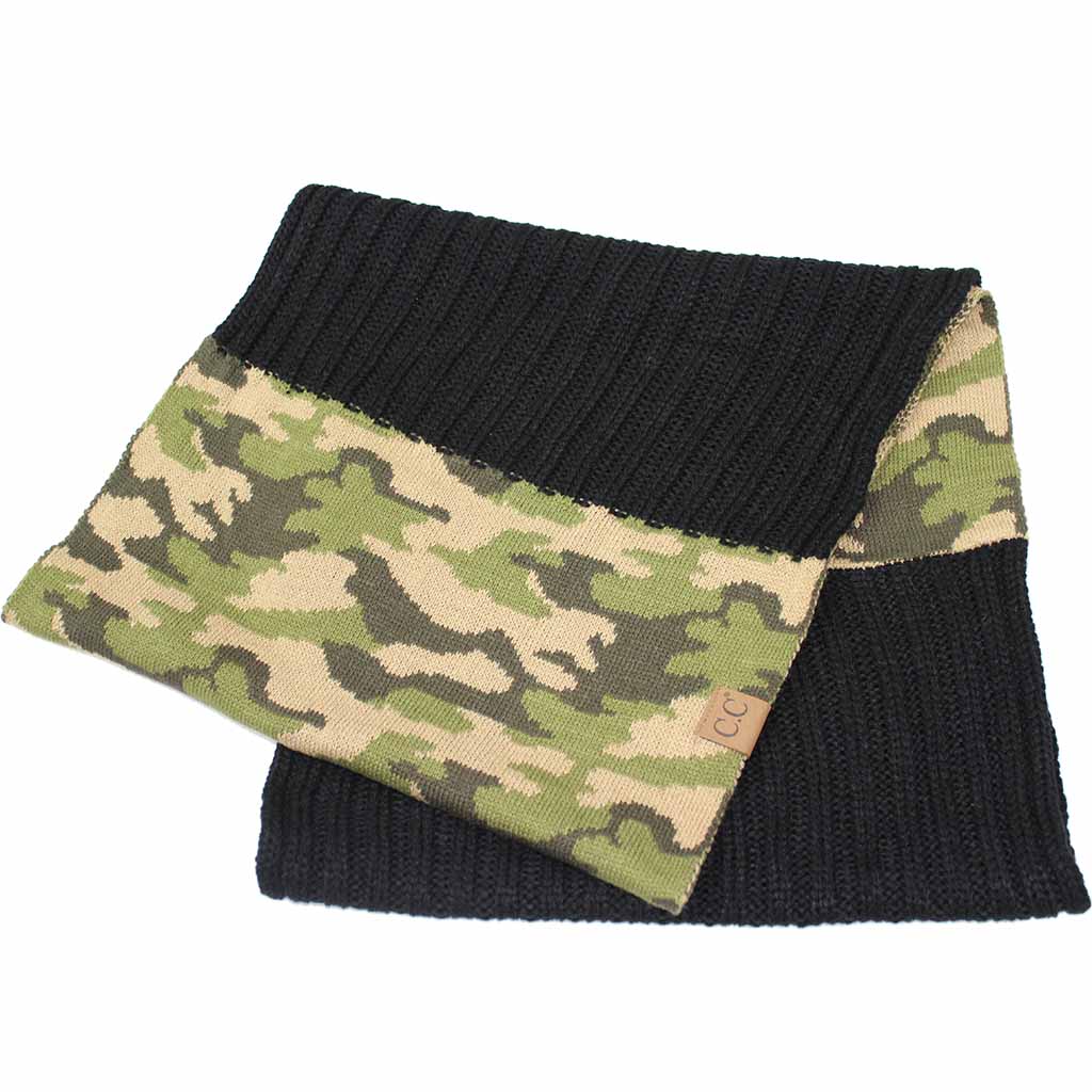 C.C Ribbed Knit Scarf With Camouflage