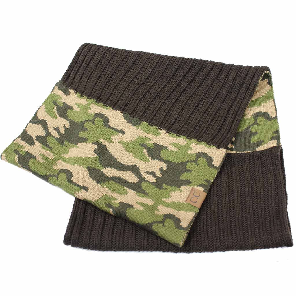 C.C Ribbed Knit Scarf With Camouflage