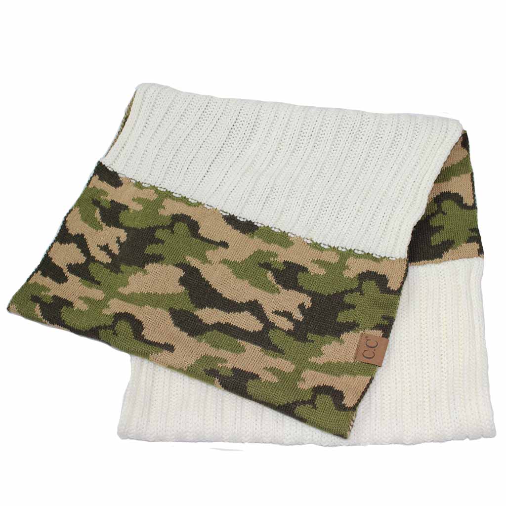 C.C Ribbed Knit Scarf With Camouflage