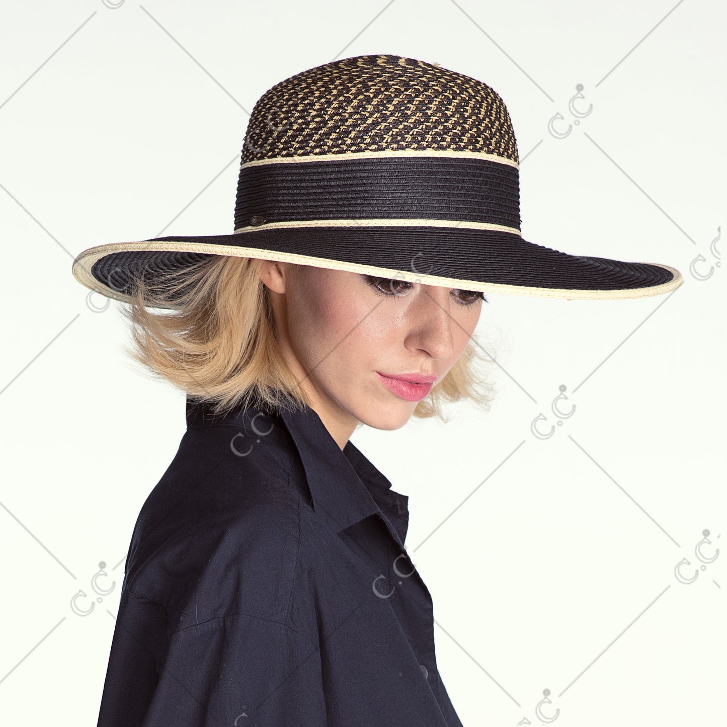 C.C Two Tone Brim Hat 80% Paper Straw 20% Polyester