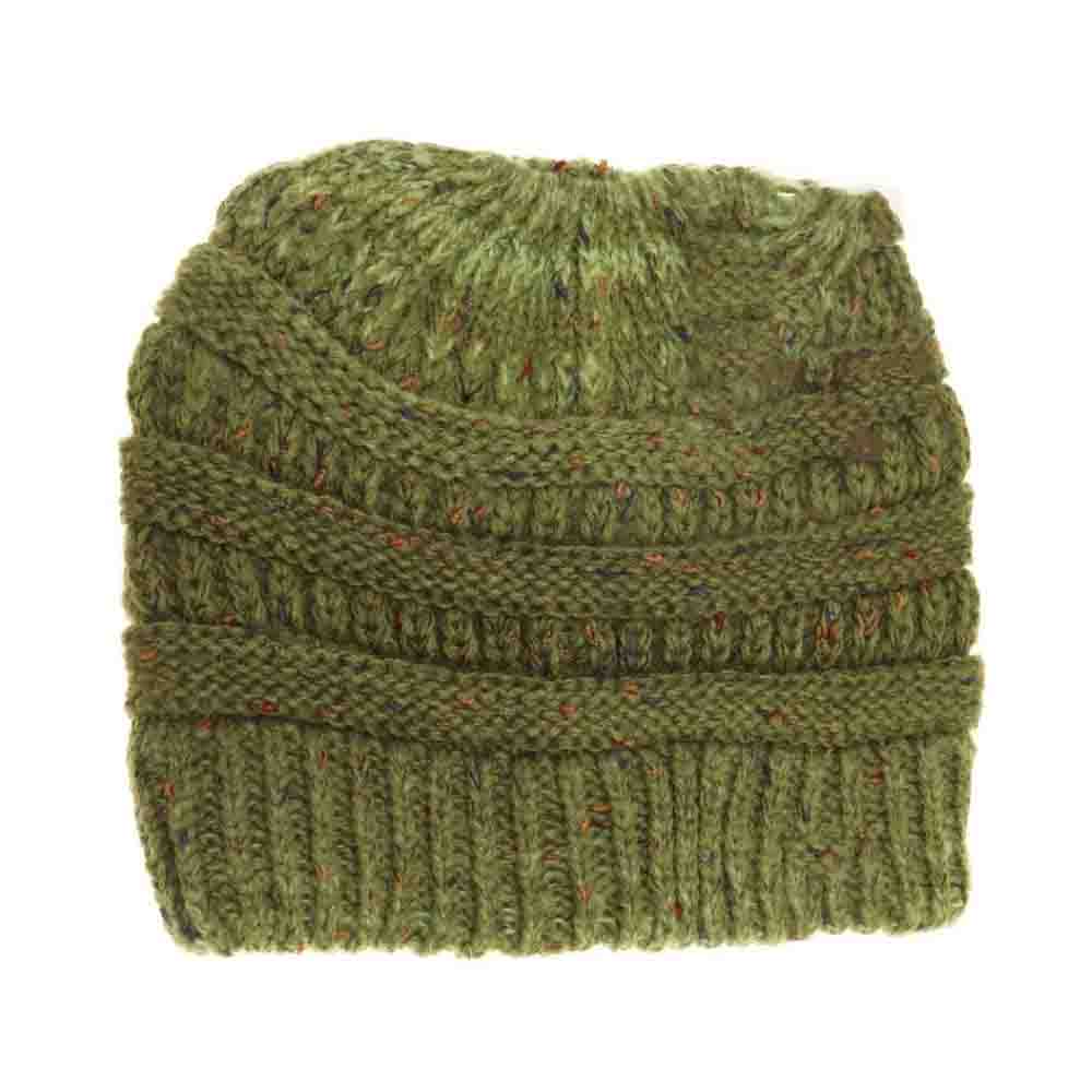 Sage Flecked Ombre CC Beanie Tail offers expert craftsmanship with its soft, flecked yarn that creates a subtle ombre effect. Designed to comfortably fit all head sizes, this beanie tail provides warmth while allowing the perfect ponytail or bun to peek through, combining practicality with style. Ideal for cooler days, it’s a functional accessory that seamlessly blends comfort with a modern, casual look. 