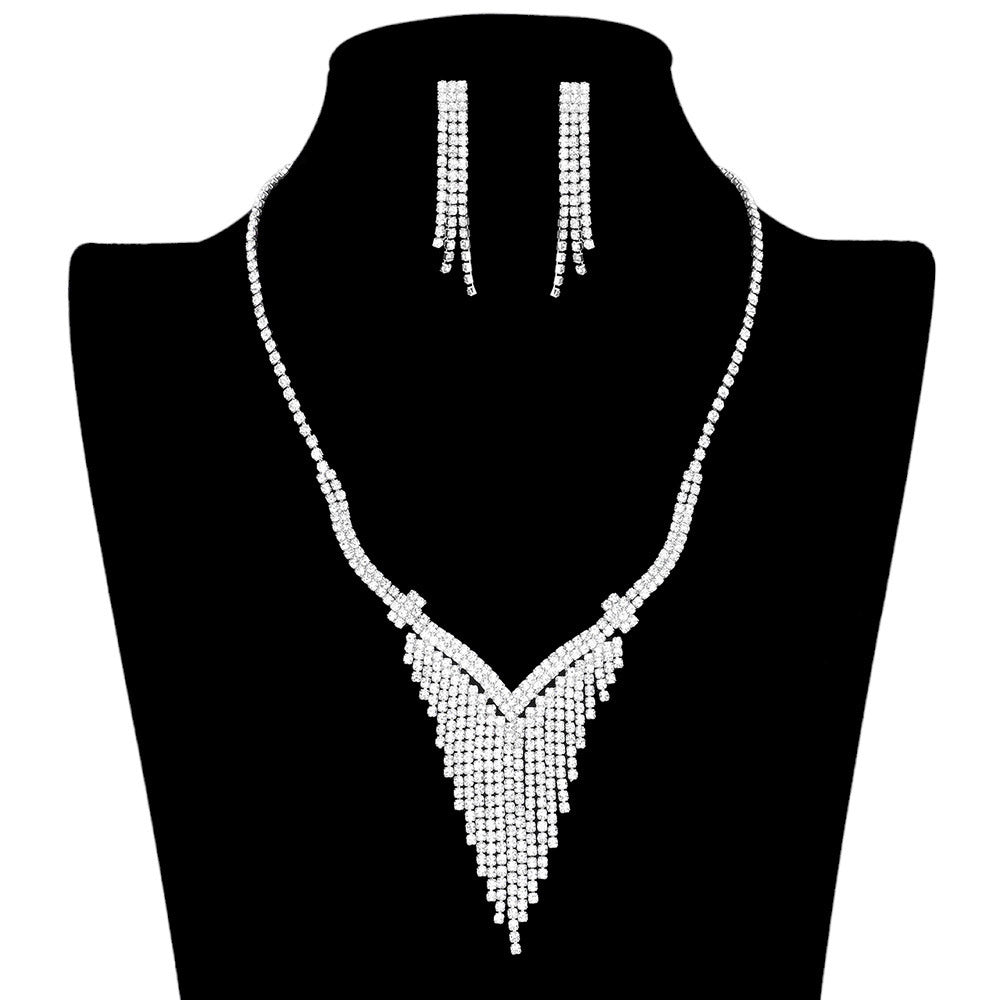 Silver Rhinestone Fringe Necklace, adds instant glamor to any outfit. It is made with sparkling rhinestones that will add a touch of sparkle to any neckline. This unique set is a great way to add a touch of glamour and sophistication to any outfit. Perfect for any special occasion, gift for birthdays, anniversaries, etc.