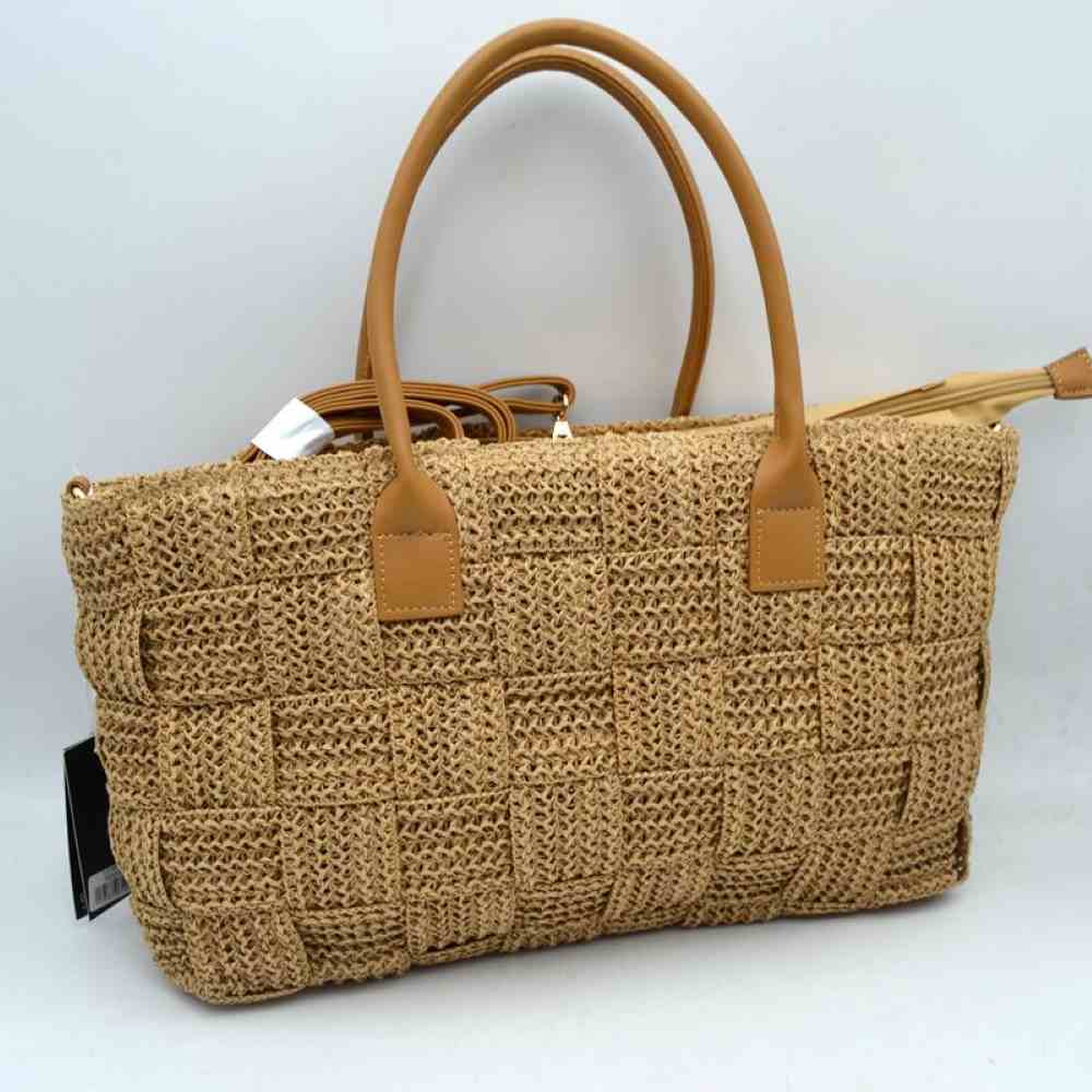 Tan Embrace effortless summer style with this beautiful woven straw tote bag. Perfect for beach days, farmers' market runs, or casual brunch dates, this bag combines a rustic, natural aesthetic with modern functionality.