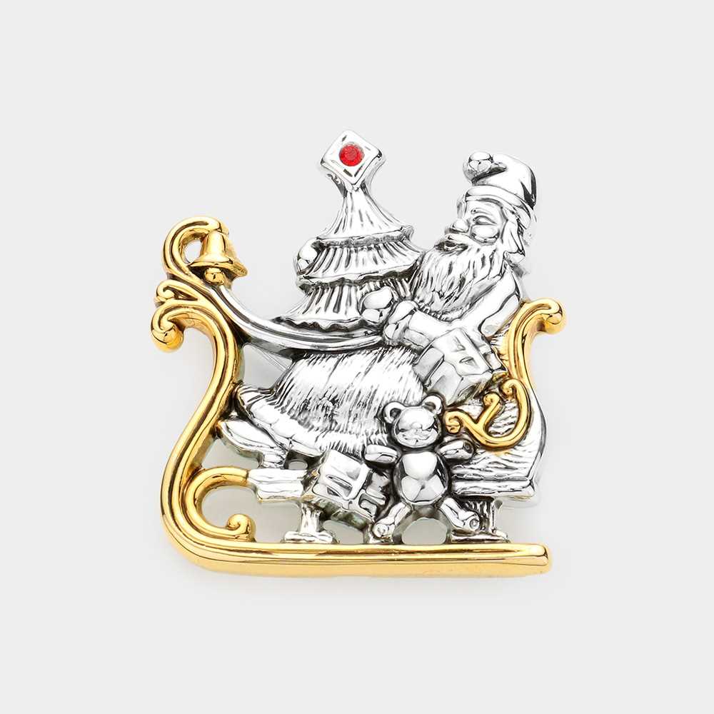 Two-Tone This expertly crafted metal Santa Claus pin brooch pendant combines holiday tradition with versatile styling. The precision-engineered metal construction ensures durability while maintaining intricate detail in Santa's iconic features. 