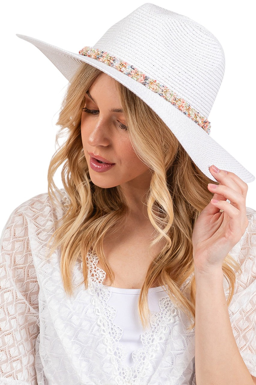 White Confetti Braided Chain Band hat combines sophisticated design with summer functionality. The distinctive braided chain band adds an elegant accent while providing superior sun protection. The lightweight construction ensures all-day comfort, making it an essential accessory for beach outings, garden parties, or casual summer strolls.