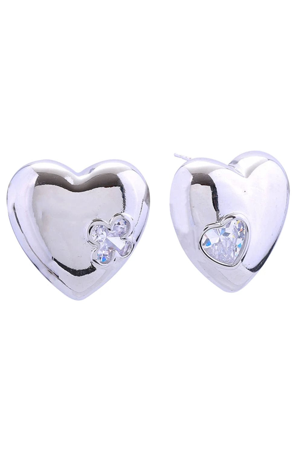 White Gold Elegant 14K gold and white dipped post earrings featuring a dreamy heart design adorned with sparkling cubic zirconia pavé stones. Crafted from hypoallergenic brass, these earrings are perfect for sensitive skin. Each earring measures 2.5cm in diameter, offering a delicate yet eye-catching look. Lead and nickel compliant for safe, worry-free wear. An ideal choice for everyday elegance or special occasions.