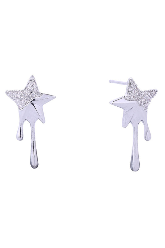 White Gold Elevate your everyday look with these stunning 14K Gold/White Gold Dipped Dripping Star Post Earrings. Crafted from quality brass and adorned with sparkling cubic zirconia, these earrings combine elegance with comfort. At 2.5cm, they're the perfect size for versatile styling whether you're dressing up or keeping it casual.