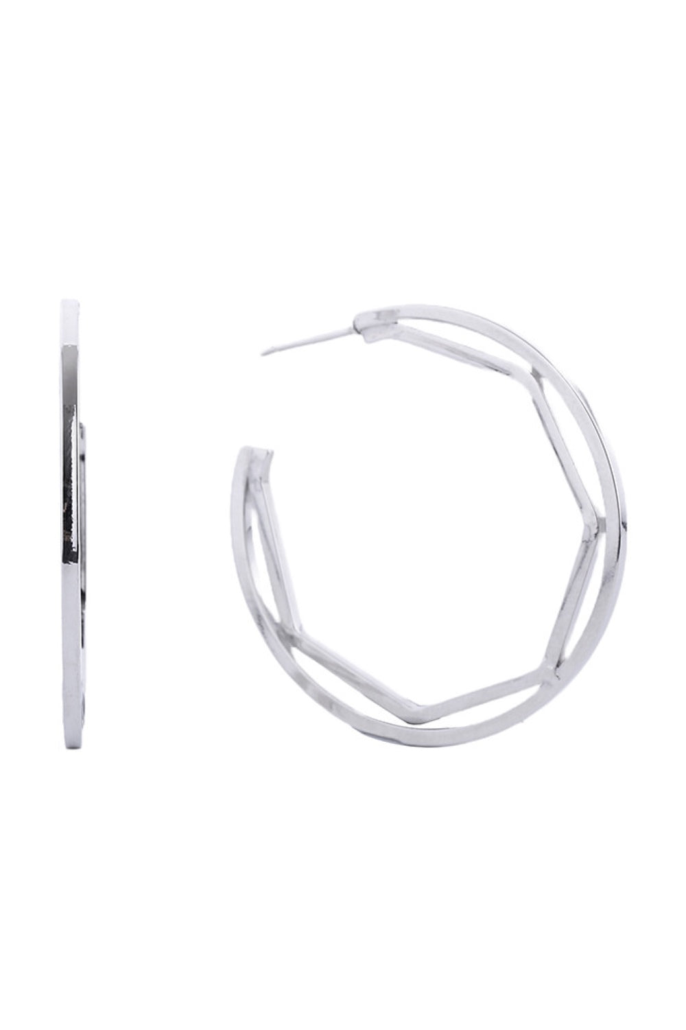 White Gold Elegant post hoop earrings featuring a luxurious 14K gold and white gold dip finish. Crafted from hypoallergenic brass, these earrings are perfect for sensitive skin. With a generous 3.99cm diameter, they make a subtle yet sophisticated statement. Lead and nickel compliant for safe, worry-free wear. A versatile addition to any jewelry collection.