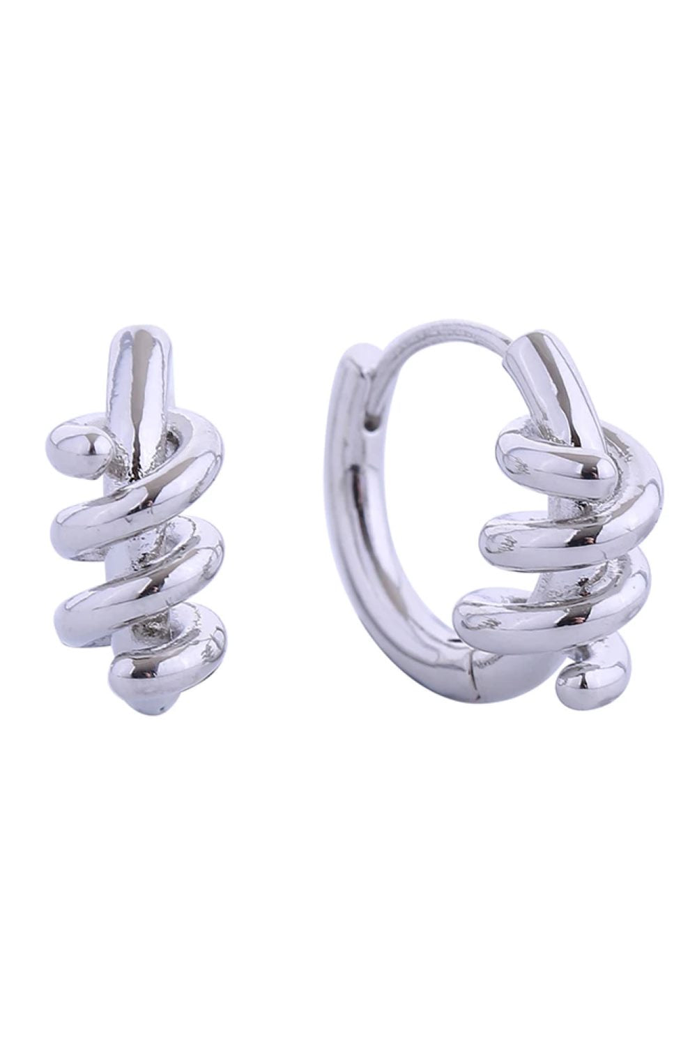 White Gold Elegant 14K knot double huggie earrings designed for everyday wear. These hypoallergenic brass earrings feature a classic knot motif with a comfortable 1.8cm diameter that hugs the earlobe perfectly. Lead and nickel compliant, making them safe for sensitive skin. A timeless addition to any jewelry collection.
