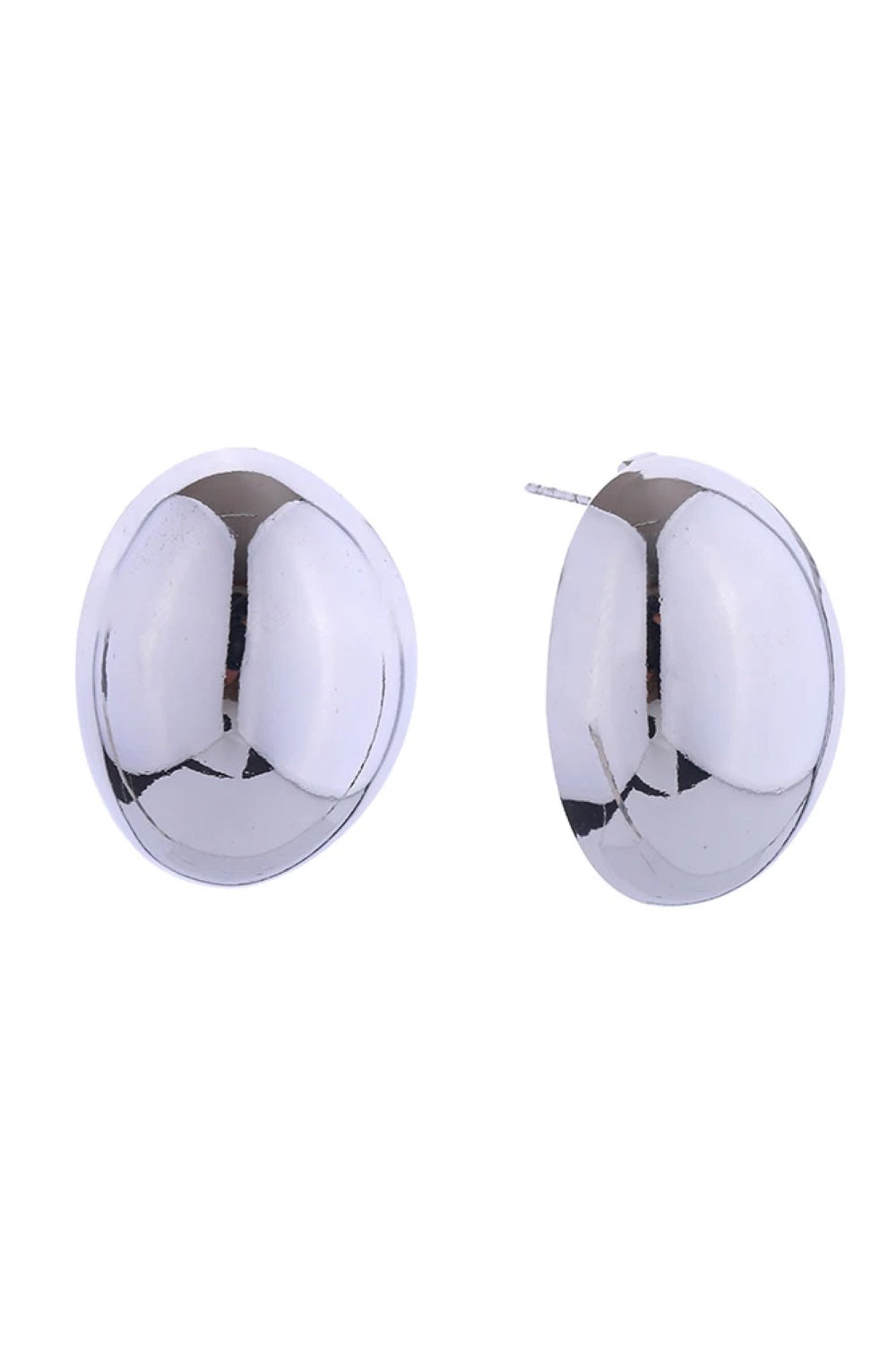 White Gold Delicate elegance meets everyday wearability with these 14K Trio Layer Heart Pincatch Earrings. Crafted from hypoallergenic brass, they're perfect for sensitive skin and compliant with lead and nickel safety standards. The layered heart design adds dimension and charm, while the secure pincatch closure keeps them safely in place. At 2.4cm diameter, they strike the ideal balance between noticeable and understated. A versatile addition to any jewelry collection.