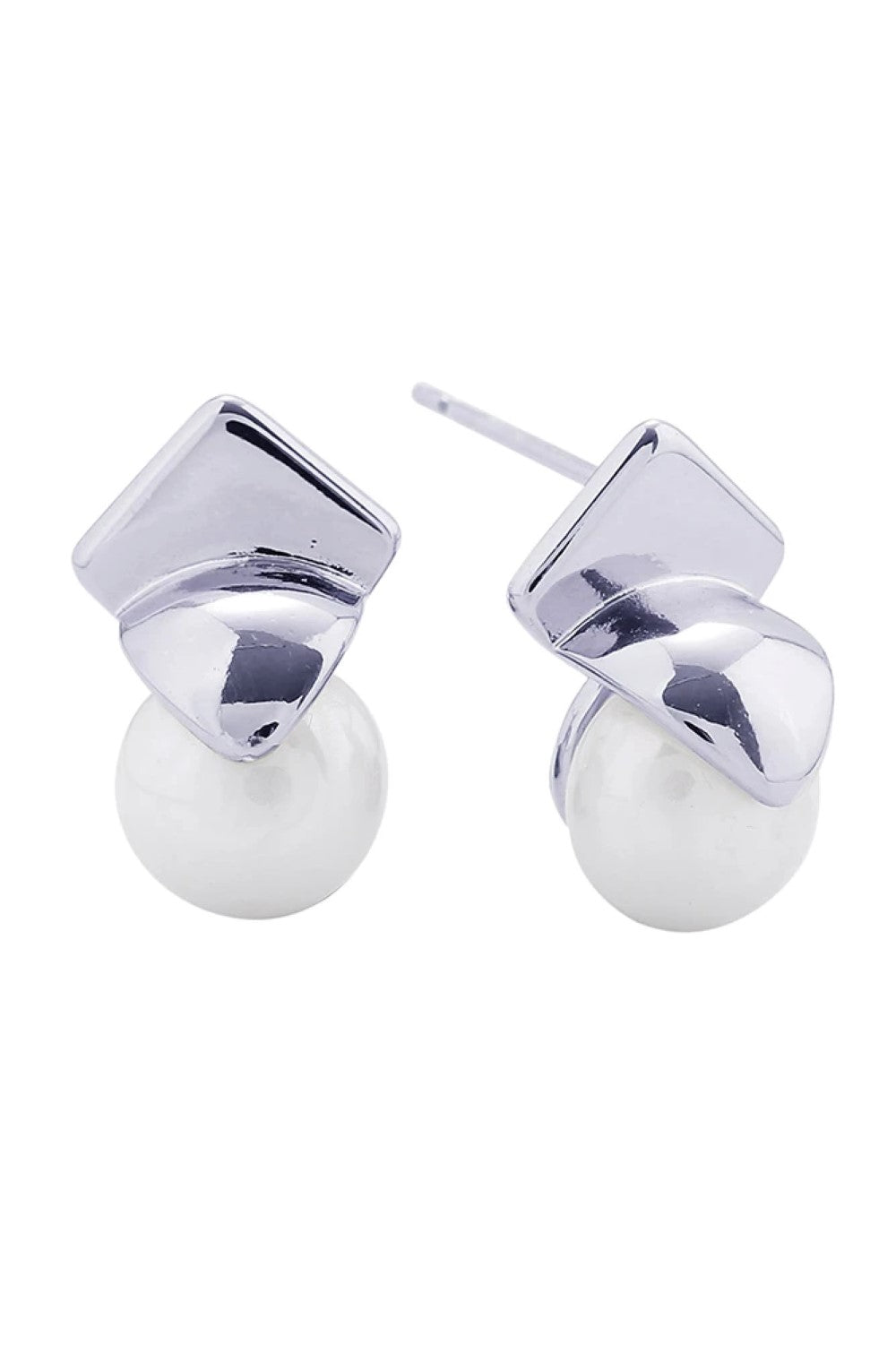White Gold Elegant square post earrings featuring lustrous pearls with 14K gold and white dipping. Crafted from hypoallergenic brass, these 1.5cm studs are perfect for sensitive skin. Lead and nickel compliant for safe, everyday wear. Timeless sophistication in a compact, versatile design.
