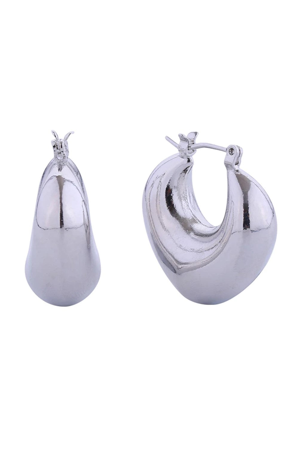 White GOld Elevate your everyday look with these stunning 14K Puffed Pincatch Earrings, crafted with precision in Korea. Featuring a luxurious gold or white gold dip finish, these hypoallergenic brass earrings are perfect for sensitive skin. With a comfortable 2.4cm diameter and secure pincatch backing, they offer both style and stability. Lead and nickel compliant for peace of mind. A timeless accessory that transitions seamlessly from day to night.
