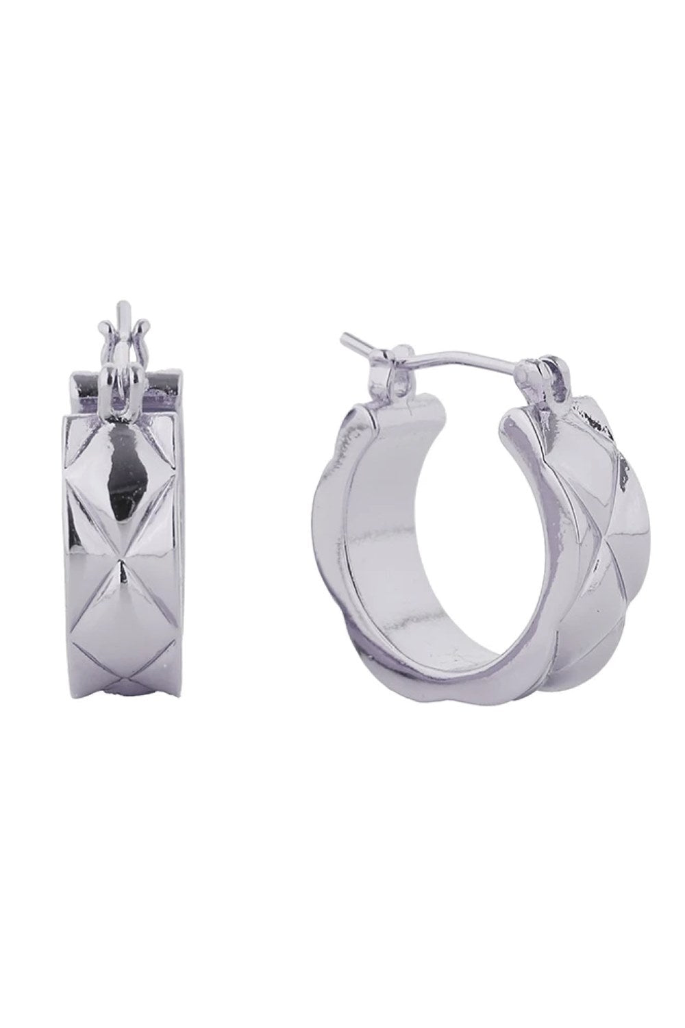 White Gold Elevate your everyday look with these charming 14K Gold and White Gold dipped Puffy Koco Crush Pincatch Earrings. Crafted from hypoallergenic brass, these petite studs measure 1.8cm in diameter the perfect size for subtle sophistication. Lead and nickel compliant for sensitive skin, they're designed with care and made in Korea. A versatile essential that transitions seamlessly from day to night.