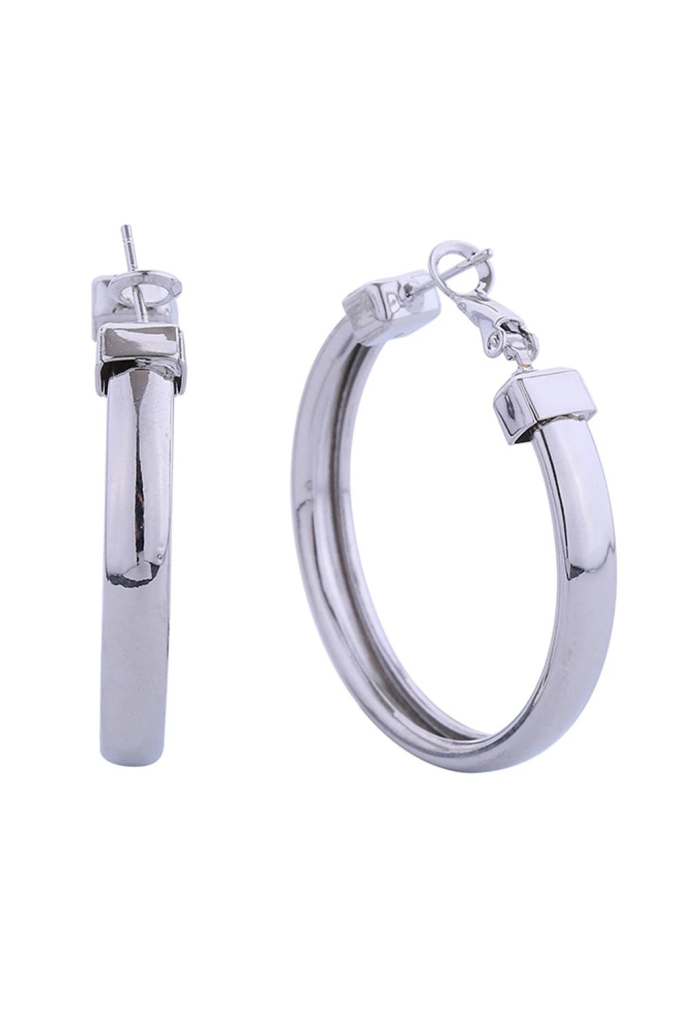 White Gold Elevate your everyday look with these timeless 14K Gold and White Gold dipped sleek hoop pincatch earrings. Crafted from hypoallergenic brass, they're gentle on sensitive skin while delivering a luxurious finish. With a 4cm diameter, these hoops strike the perfect balance between statement and wearable elegance. Lead and nickel compliant for peace of mind. Expertly made in Korea.