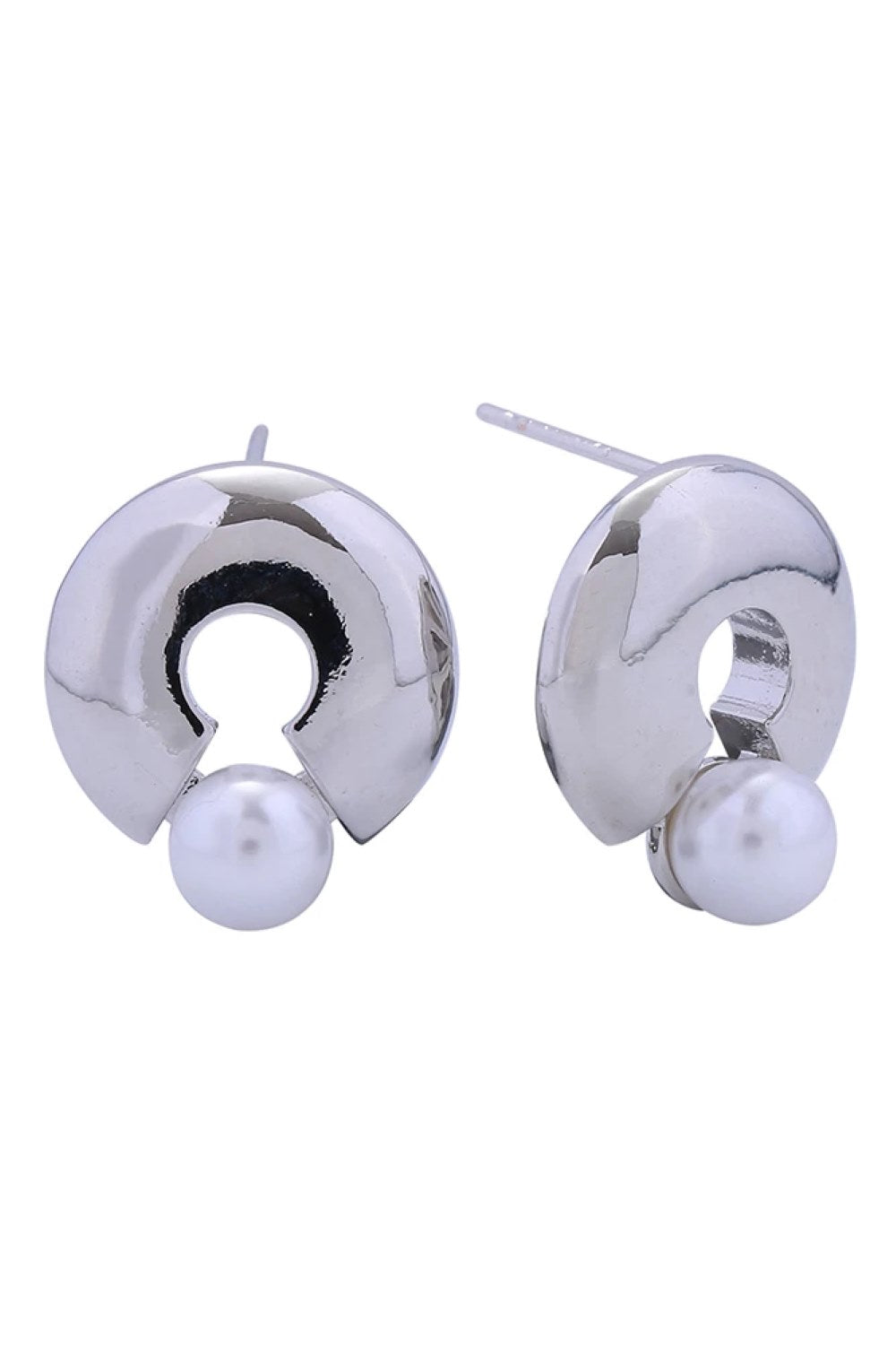 White Gold Timeless sophistication meets everyday comfort with these 14K Gold/White Dipped Stellar Pearl Post Earrings. Each pair features genuine pearls set in quality brass, delivering a luxurious look that works for any occasion. At 1.6cm diameter, these petite studs strike the perfect balance between noticeable and understated. Hypoallergenic construction protects sensitive skin, while lead and nickel compliance guarantees safe wear for the whole family. A versatile essential that pairs beautifully with