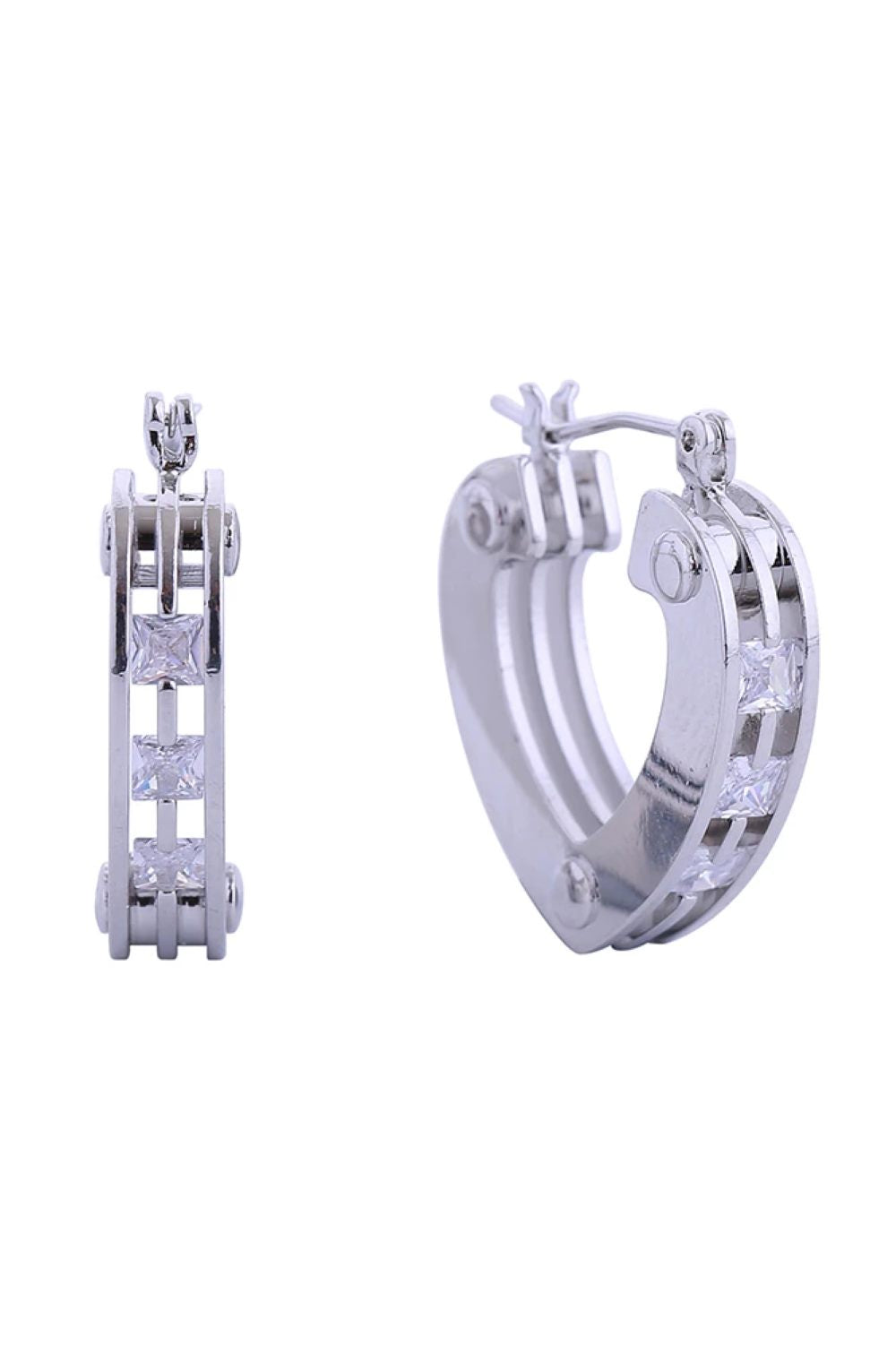 White Gold Delicate elegance meets everyday wearability with these 14K Trio Layer Heart Pincatch Earrings. Crafted from hypoallergenic brass, they're perfect for sensitive skin and compliant with lead and nickel safety standards. The layered heart design adds dimension and charm, while the secure pincatch closure keeps them safely in place. At 2.4cm diameter, they strike the ideal balance between noticeable and understated. A versatile addition to any jewelry collection.
