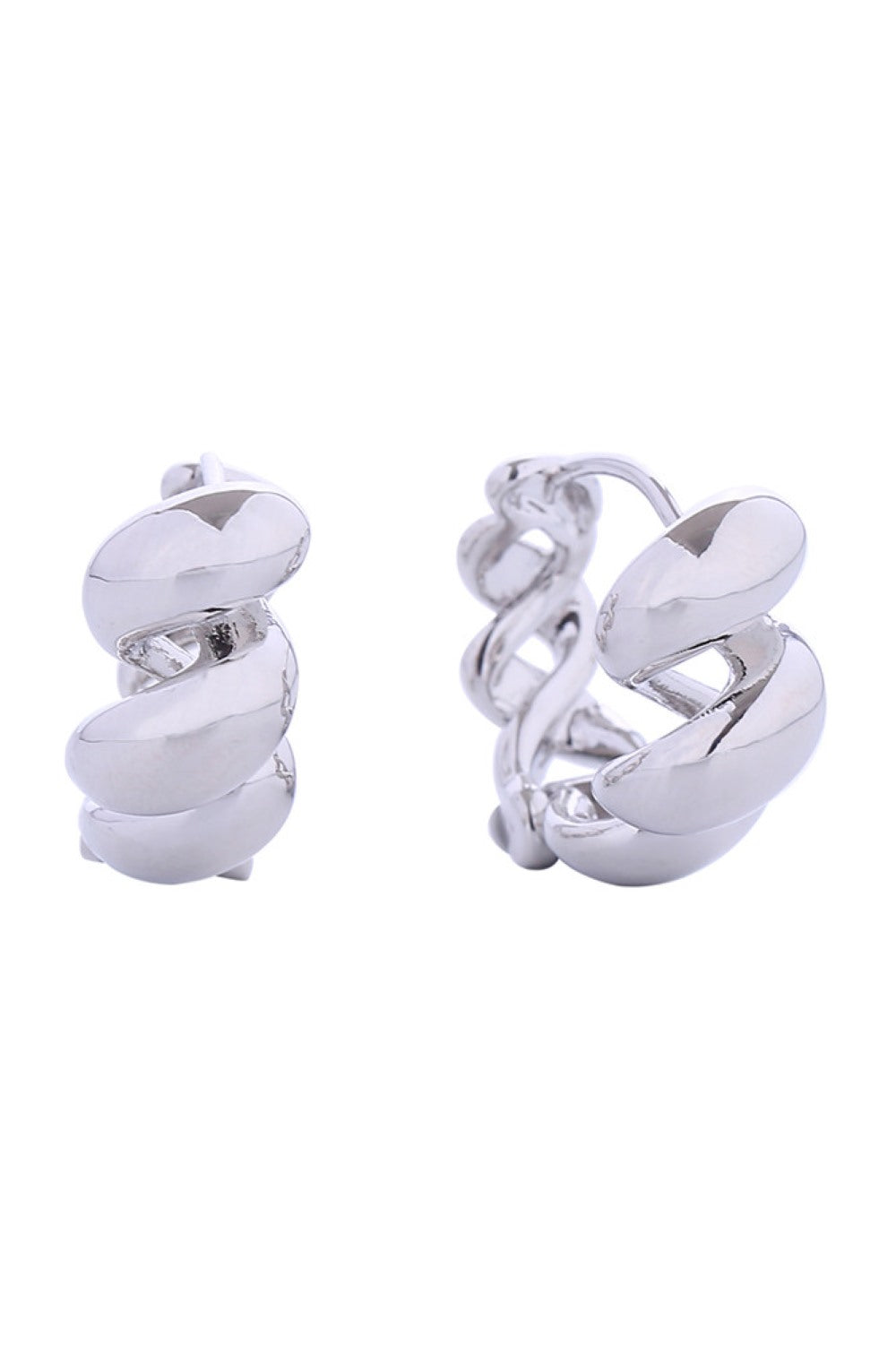 White Gold Delicate nest-inspired post earrings crafted in brass with 14K gold and white gold dipping. These hypoallergenic studs measure 1.9cm and are lead and nickel compliant, making them safe for sensitive ears. Expertly made in Korea, they're the perfect everyday accessory that combines elegance with comfort.