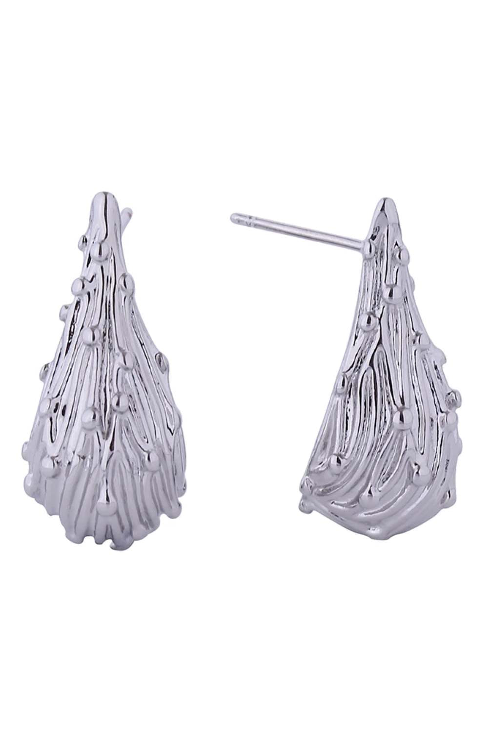 White Gold Elegant teardrop post earrings featuring a delicate wrinkled texture, available in luxurious 14K gold or white gold dipping. Crafted from hypoallergenic brass, these earrings are perfect for sensitive skin. Each earring measures 2.4cm in diameter, offering a refined statement without overwhelming the ear. Made in Korea with meticulous attention to detail. Lead and nickel compliant for safe, worry-free wear.