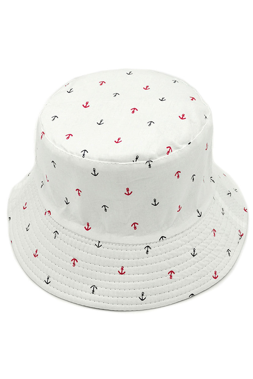White ANCHOR PRINT BUCKET HAT features a technically advanced construction with a calibrated crown-to-brim ratio for optimal sun protection. Its maritime motif is executed through precision printing techniques that maintain pattern integrity across the curved surface. The fabric composition incorporates specialized weave structures that enhance durability while facilitating moisture management. Strategic reinforcement at stress points ensures dimensional stability throughout wear cycles. 