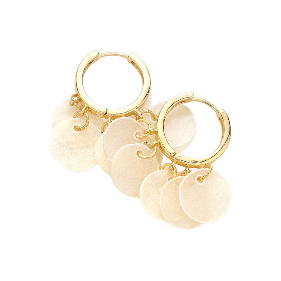 Our Mother of Pearl Link Gold Huggie Hoop Earrings showcase an intricate and eye-catching look. They are crafted from high-quality material, and each is set with a lustrous mother of pearl link that adds subtle elegance. The perfect accessory for any outfit! Perfect for Birthday Gift, Anniversary Gift, Christmas Gift