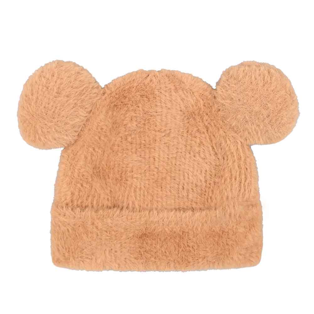 Camel-Kids Stripe Earflap Yarn C.C Pom Beanie is expertly designed to provide superior warmth and comfort for children. Featuring earflaps for added protection against cold winds and a soft pom-pom accent, this beanie is crafted from high-quality yarn to ensure durability and insulation. Its vibrant striped pattern offers a stylish, playful look while maintaining practical functionality for outdoor winter activities. 