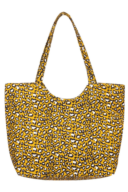 Leopard Pattern Tote Bag combines bold style with practical design, making it an essential accessory for everyday use. Crafted with durable materials, it offers ample space for your belongings while adding a fashionable touch to any outfit. Its distinctive leopard print ensures you stand out with confidence, perfect for both casual outings and more polished looks.
