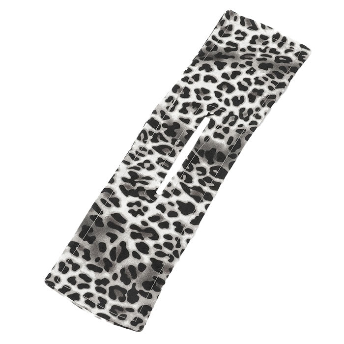 Leopard Patterned Deft Bun Maker Hair Band. Deft Bun Maker Hair Band making you feel extra glamorous. Push back your hair with this pretty Bun Maker Hair Band, add a pop of color to any plain outfit! Be ready to receive compliments. Be the ultimate trendsetter wearing this chic headband with all your stylish outfits!