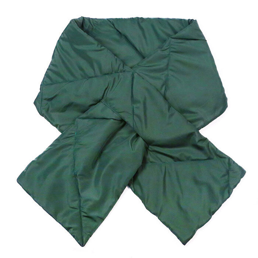 Green Padding Oblong Pull Through Scarf, delicate, warm, on trend & fabulous, a luxe addition to any cold-weather ensemble. Great for daily wear in the cold winter to protect you against chill, classic infinity-style scarf & amps up the glamour with plush material that feels amazing snuggled up against your cheeks.