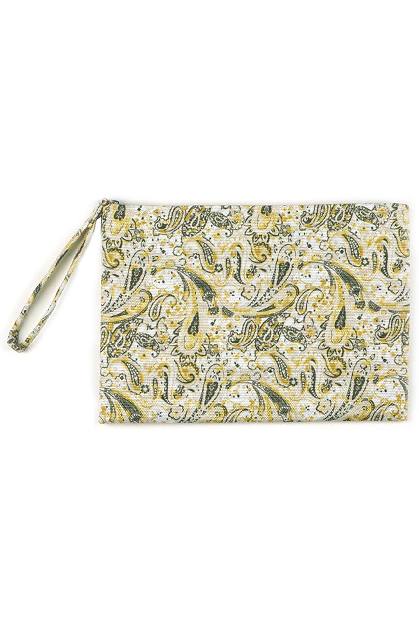 Paisley Pouch combines timeless design with practical functionality. Crafted with attention to detail, its distinctive paisley pattern adds a sophisticated touch to your everyday essentials. Compact yet spacious, this pouch is ideal for organizing cosmetics, accessories, or small personal items, ensuring they remain secure and easily accessible. Durable materials and high-quality construction ensure long-lasting use, making it a reliable companion for travel or everyday organization. Elevate your storage so