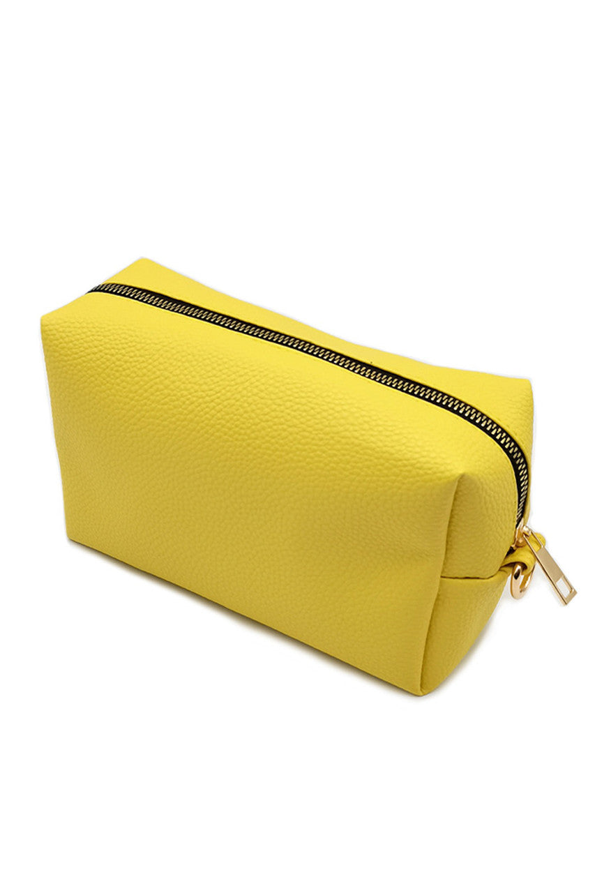 PU Crossbody Mini Bag offers a sleek and compact design crafted from durable polyurethane leather, combining style with practicality. Its lightweight structure and adjustable strap provide comfortable, hands-free wear, making it ideal for daily errands or evening outings. Despite its small size, it efficiently organizes essentials like your phone, wallet, and keys, ensuring convenience without bulk. This bag is a refined accessory that complements a variety of outfits while maintaining functionality. 