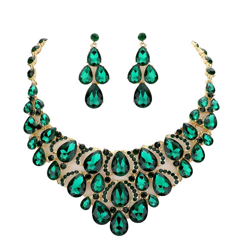 Emerald Teardrop Stone Cluster Evening Necklace, delicately polished necklace will enhance your look, versatile enough for wearing straight through the week, perfectly lightweight for all-day wear, coordinate with any ensemble from business casual to everyday wear, the perfect addition to every outfit. Adds a touch of beautiful inspired beauty to your look .