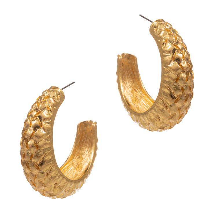 Take your look to the next level with these eye-catching Textured Metal Hoop Earrings! Perfect for any occasion, the worn gold or silver metal gives a unique and stylish touch to your ensemble. Birthday Gift, Anniversary Gift, Mother's Day Gift, Anniversary Gift, Regalo Cumpleanos, Regalo Navidad