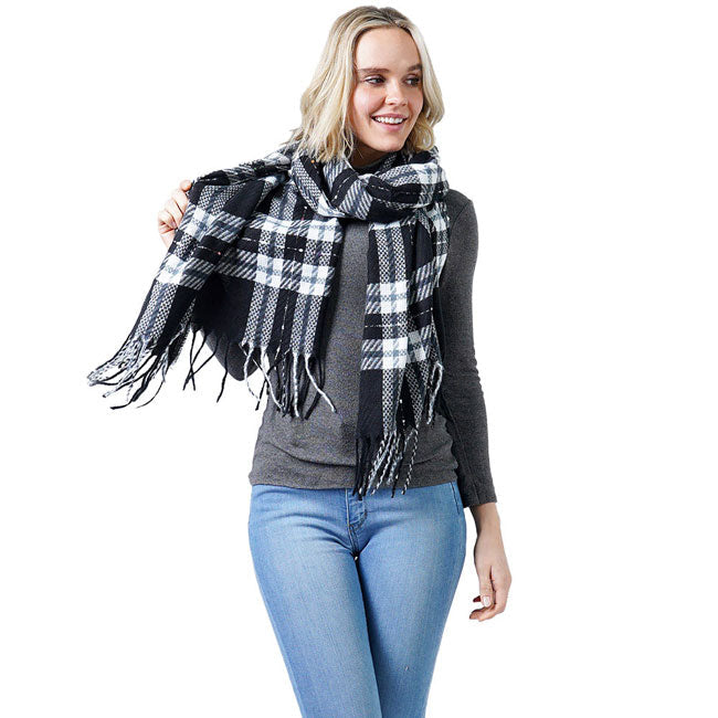 Black Plaid Check Oblong Scarf With Tassel, accent your look with this soft, highly versatile oblong scarf. Great for daily wear in the cold winter to protect you against the chill. This classic tassel style scarf amps up the glamour and fits with any outfits. It includes the plush material that feels amazing snuggled up against your cheeks. Stay trendy & fabulous with a luxe addition to any cold-weather ensemble with this beautiful scarf.