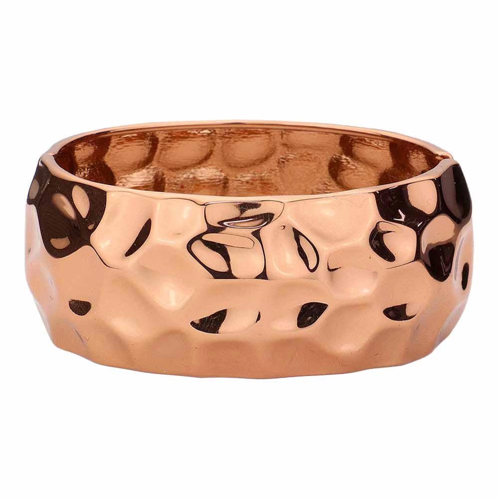 Copper Hammered Metal Hinged Bracelet, These fashionable hammered bracelets are both trendy and comfortable to wear. These hinged bracelets can light up any outfit, and make you feel absolutely flawless. Fabulous fashion and sleek style add a pop of pretty color to your attire, coordinating with any ensemble from casual to formal wear. Goes with any of your casual outfits and Adds something extra special. 