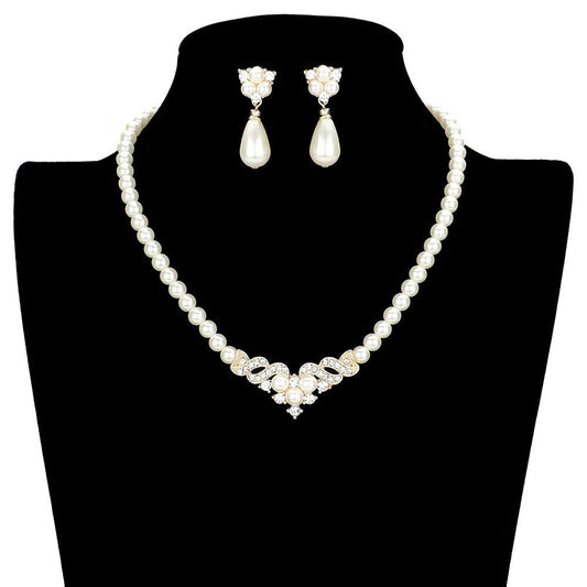 Cream Gold Crystal Accented Pearl Collar Necklace. These gorgeous Crystal pieces will show your class in any special occasion. The elegance of these pearl Collar necklace goes unmatched, great for wearing at a party! Perfect for adding just the right amount of shimmer & shine and a touch of class to special events. Perfect jewelry to enhance your look. Awesome gift for birthday, Anniversary, Valentine‚Äö√Ñ√¥s Day or any special occasion.