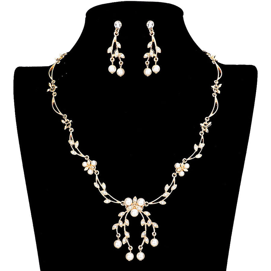 Cream Gold Floral Pearl Crystal Rhinestone Necklace. These Necklace jewelry sets are Elegant. Beautifully crafted design adds a gorgeous glow to any outfit. Get ready with these pearl themed rhinestone Necklace. Perfect for adding just the right amount of shimmer & shine and a touch of class to special events. Suitable for wear Party, Wedding, Date Night or any special events. Perfect Birthday, Anniversary, Prom Jewelry, Thank you Gift. 