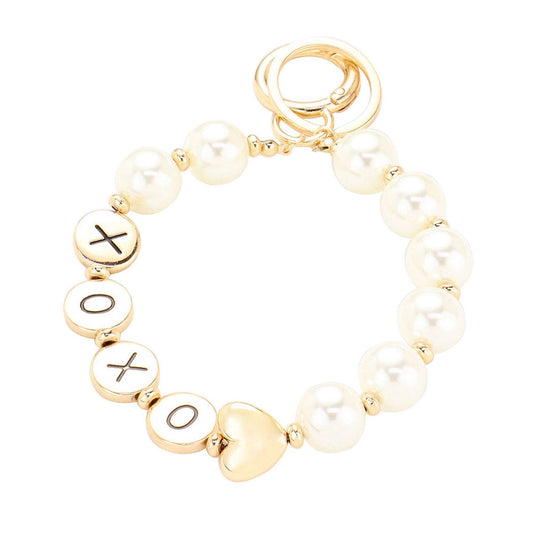 Cream XOXO Metal Round Message Pearl Key Chain Bracelet. Look like the ultimate fashionista with these Bracelets! Add something special to your outfit this Valentine! special It will be your new favorite accessory. Perfect Birthday Gift, Anniversary Gift, Mother's Day Gift, Graduation Gift, Valentine's Day Gift.
