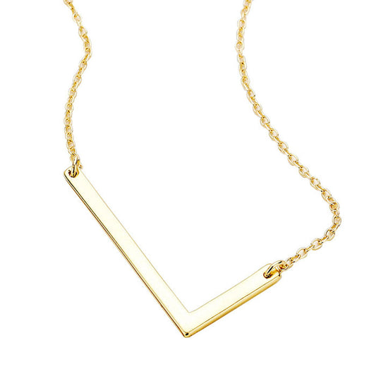 Gold L Monogram Metal Pendant Necklace. Beautifully crafted design adds a gorgeous glow to any outfit. Jewelry that fits your lifestyle! Perfect Birthday Gift, Anniversary Gift, Mother's Day Gift, Anniversary Gift, Graduation Gift, Prom Jewelry, Just Because Gift, Thank you Gift.