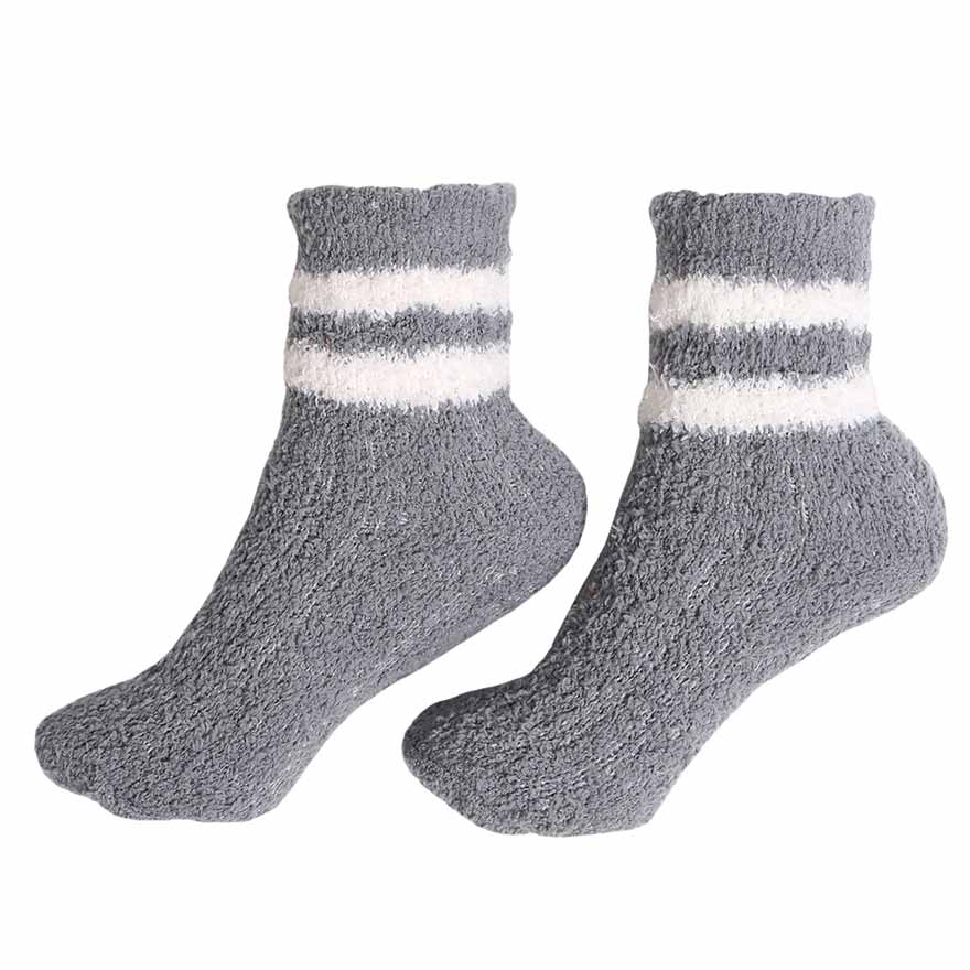 Gray 6Pairs Retro Striped Socks, surely will amp up your beauty and make you look fantastic while wearing these socks. The attractive Retro Striped design will draw attention and give you warmth and a cozy feel on winter and cold days. Let you look attractive and these socks can bright up the clod winter, With super soft material and a comfortable cuff, these will be your favorite everyday socks. The warm Retro Striped socks are nice gift choice, you can send to your mom, sister, friends, wife. 
