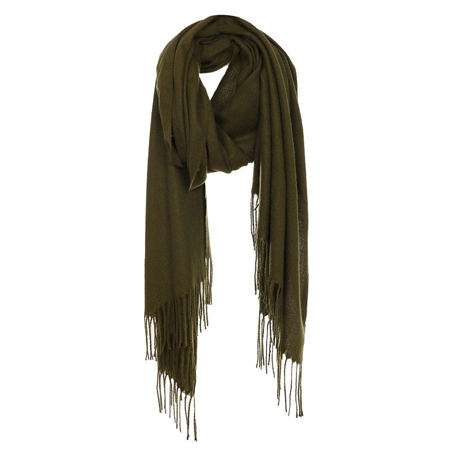 Green Solid Tassel Oblong Scarf, Accent your look with this soft, highly versatile scarf. Great for daily wear in the cold winter to protect you against chill, classic infinity-style scarf & amps up the glamour with plush material that feels amazing snuggled up against your cheeks.