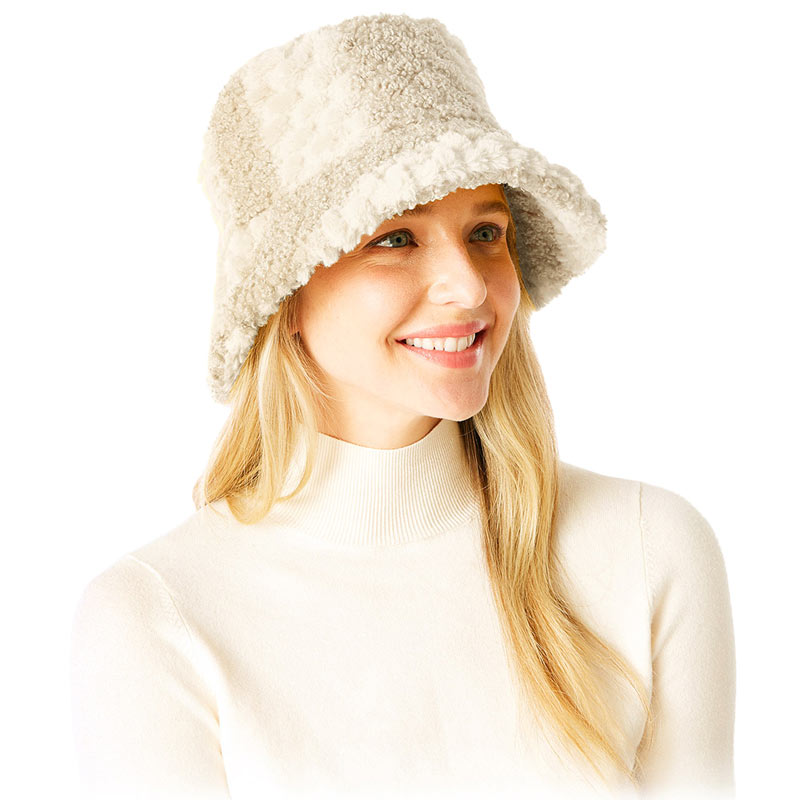 Ivory Two Tone Faux Fur Bucket Hat, This Faux Fur bucket hat is nicely designed and a great addition to your attire. Have fun and look Stylish anywhere outdoors. Great for covering up when you are having a bad hair day. Perfect for protecting you from the wind, snow, beach, pool, camping, or any outdoor activities in cold weather. Amps up your outlook with confidence with this trendy bucket hat. It's the autumnal touch you need to finish your outfit in style. Awesome winter gift accessory! 