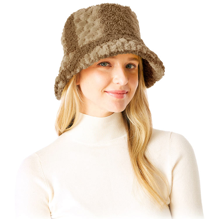 Khaki Two Tone Faux Fur Bucket Hat, This Faux Fur bucket hat is nicely designed and a great addition to your attire. Have fun and look Stylish anywhere outdoors. Great for covering up when you are having a bad hair day. Perfect for protecting you from the wind, snow, beach, pool, camping, or any outdoor activities in cold weather. Amps up your outlook with confidence with this trendy bucket hat. It's the autumnal touch you need to finish your outfit in style. Awesome winter gift accessory! 