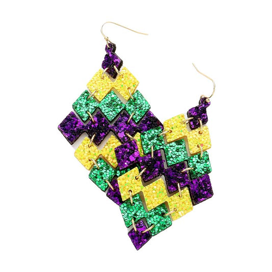 Multi Mardi Gras Glittered Rhombus Link Dangle Earrings, are beautifully designed with the Mardi Gras theme to dangle on your earlobes with a perfect glow. Wear these beautiful Mardi Gras-themed Rhombus earrings to get immediate compliments. Highlight your appearance and grasp everyone's eye at any place. Enhance your attire with these beautiful artisanal earrings to show off your fun trendsetting style on Mardi Gras.