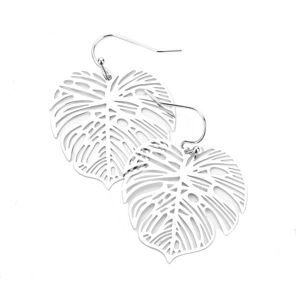 Rhodium Brass Tropical Leaf Filigree Metal Earrings. Beautifully crafted design adds a gorgeous glow to any outfit. Jewelry that fits your lifestyle! Perfect Birthday Gift, Anniversary Gift, Mother's Day Gift, Anniversary Gift, Graduation Gift, Prom Jewelry, Just Because Gift, Thank you Gift.