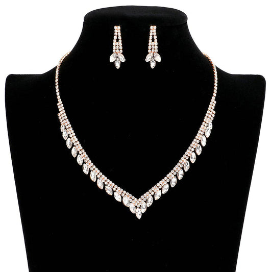 Rose Gold Christal Rhinestone Pave Necklace, enhance your attire with these vibrant beautiful rhinestone pave necklaces to dress up or down your look. Look like the ultimate fashionista with this Christal rhinestone necklace! add something special to your outfit! It will be your new favorite accessory.