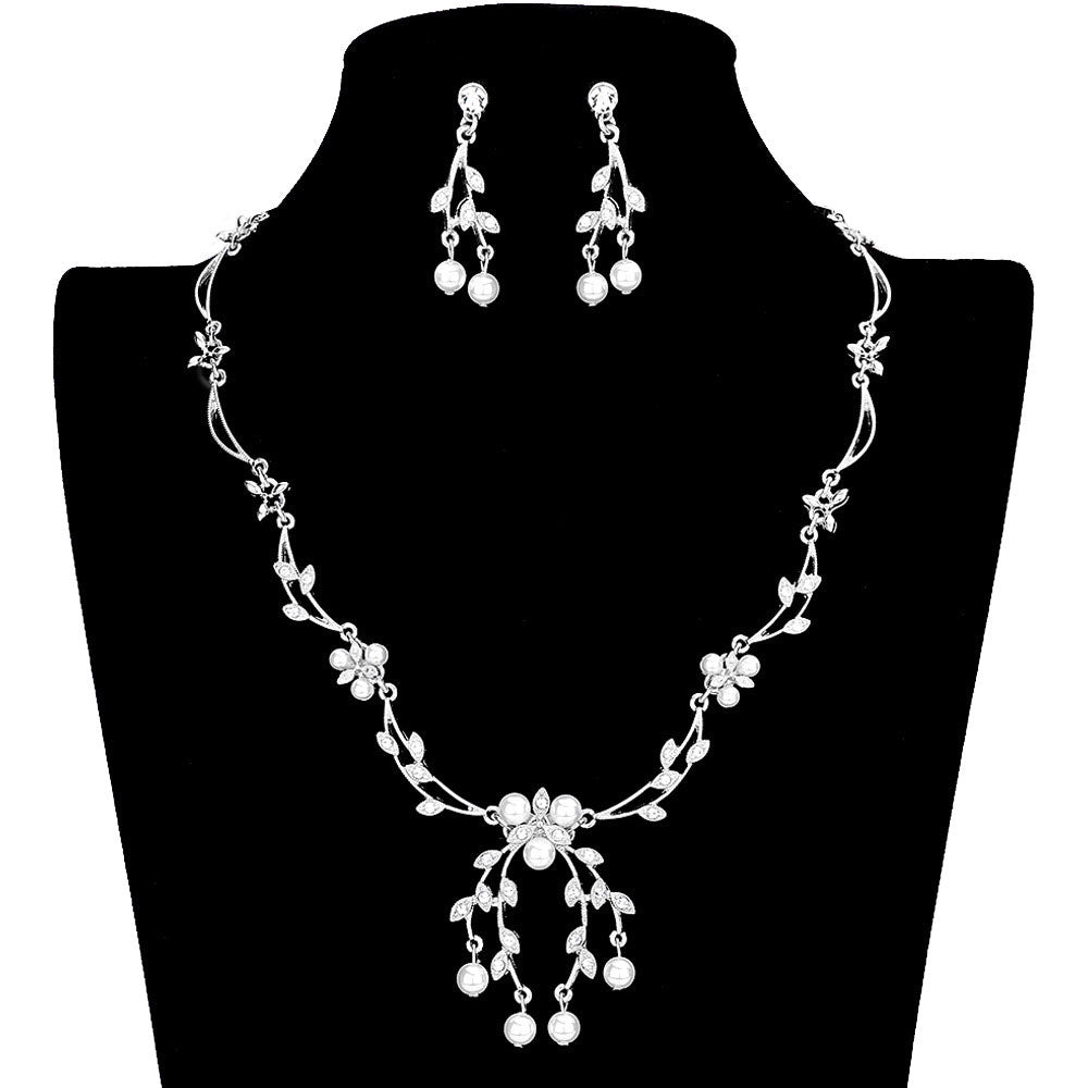 Silver White Floral Pearl Crystal Rhinestone Necklace. These Necklace jewelry sets are Elegant. Beautifully crafted design adds a gorgeous glow to any outfit. Get ready with these pearl themed rhinestone Necklace. Perfect for adding just the right amount of shimmer & shine and a touch of class to special events. Suitable for wear Party, Wedding, Date Night or any special events. Perfect Birthday, Anniversary, Prom Jewelry, Thank you Gift. 