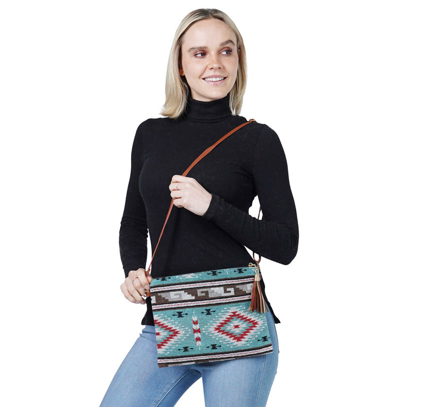 Turquoise Western Patterned Crossbody Clutch Bag, extends your fashion and confidence. These trendy and colorful Crossbody Clutch Bag bags come with adjustable and detachable hand straps to enhance your comfortability. Different colors give you the choice to take your own. It's lightweight and easy to carry. A perfect gift for birthdays, holidays, Christmas, New year, etc.