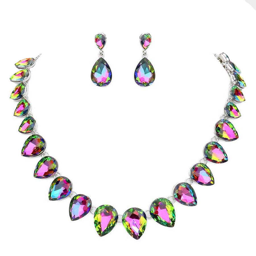 Vitrail  Teardrop Stone Link Evening Necklace. Wear together or separate according to your event, versatile enough for wearing straight through the week, perfectly lightweight for all-day wear, coordinate with any ensemble from business casual to everyday wear, the perfect addition to every outfit.